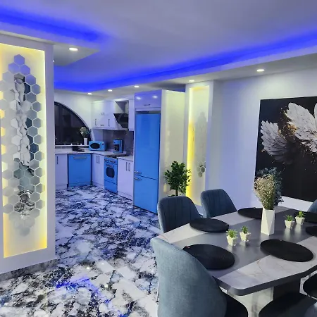 Luxury Imperial באלאק